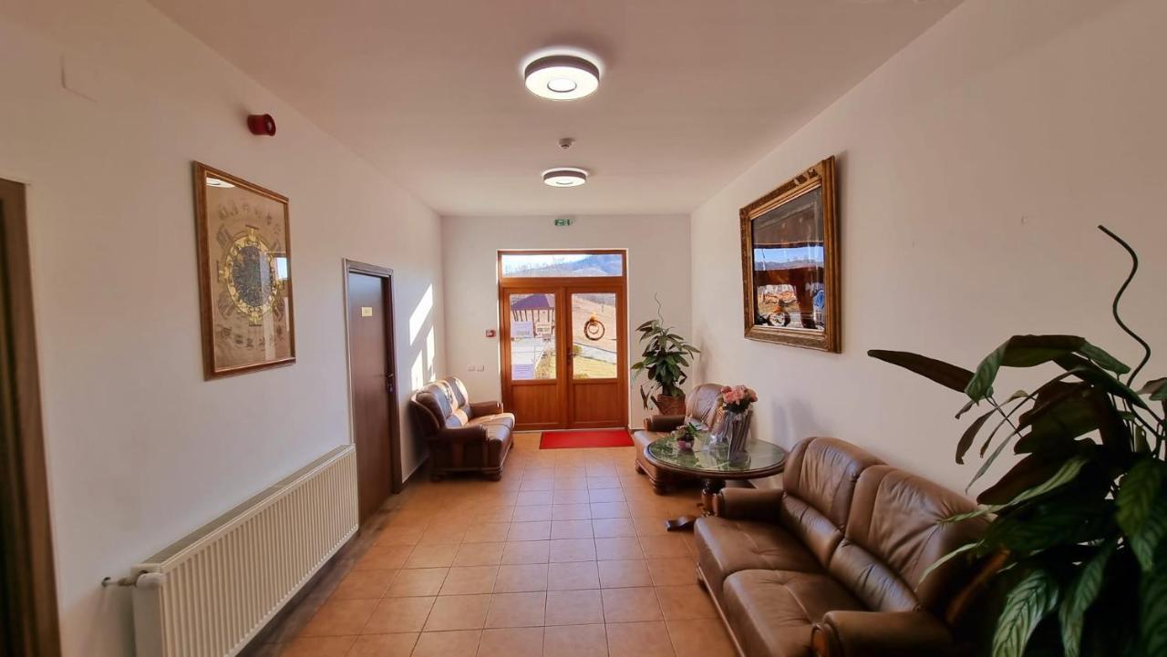 Motel Prislop Haţeg Exteriér fotografie