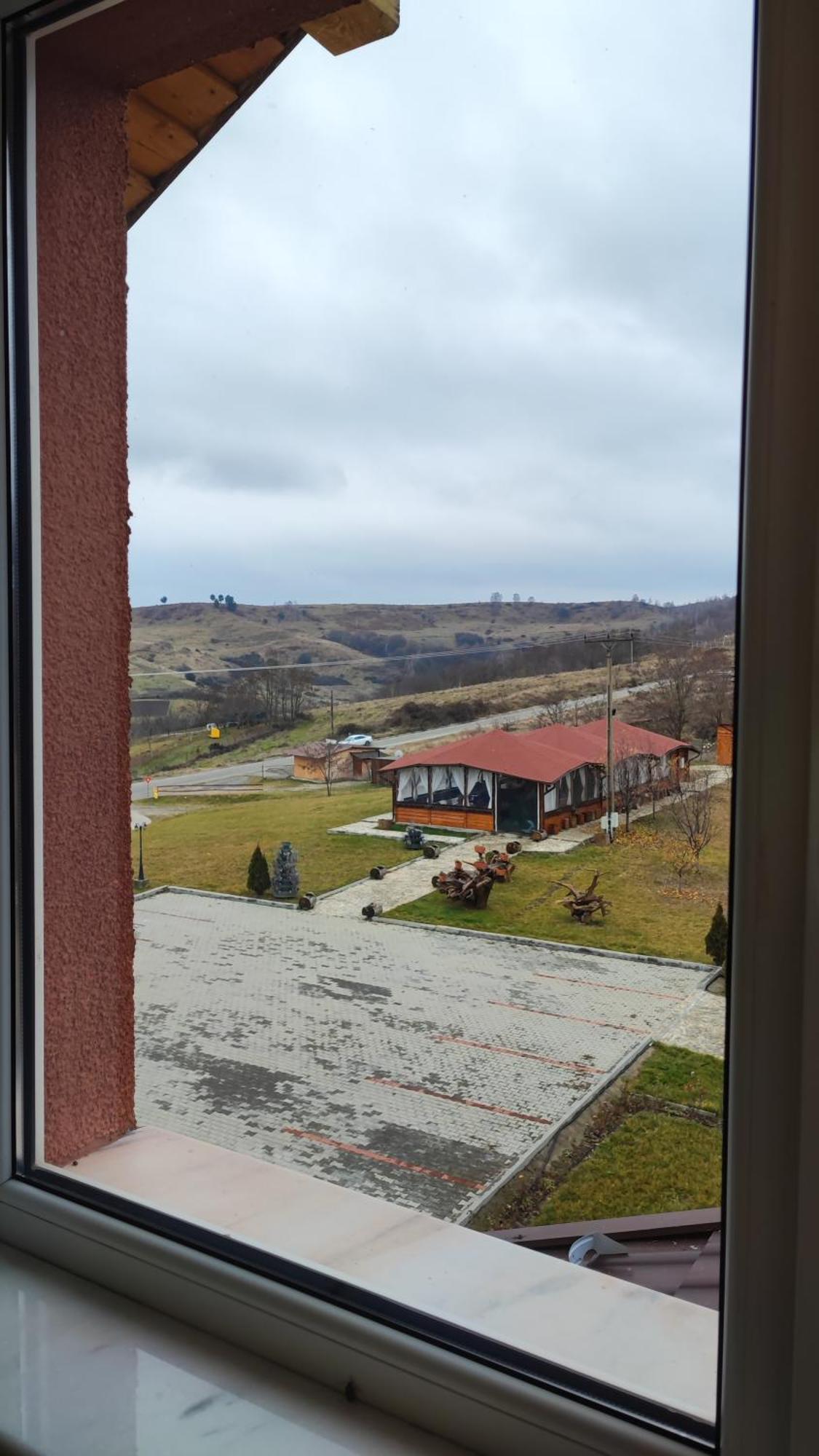 Motel Prislop Haţeg Exteriér fotografie
