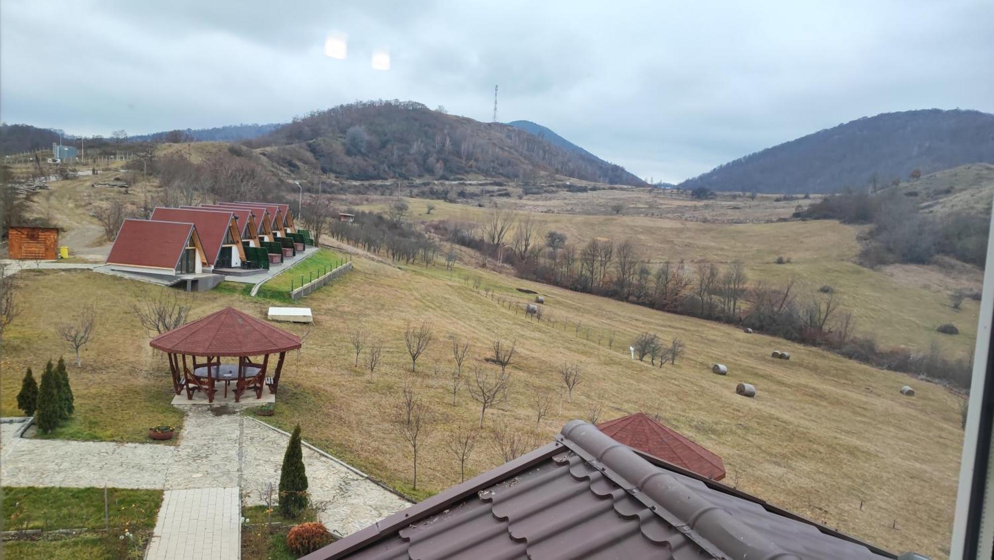 Motel Prislop Haţeg Exteriér fotografie